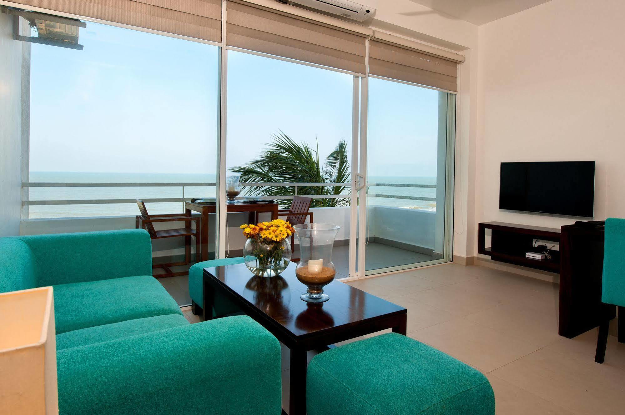 The Beach Apartments Negombo Extérieur photo