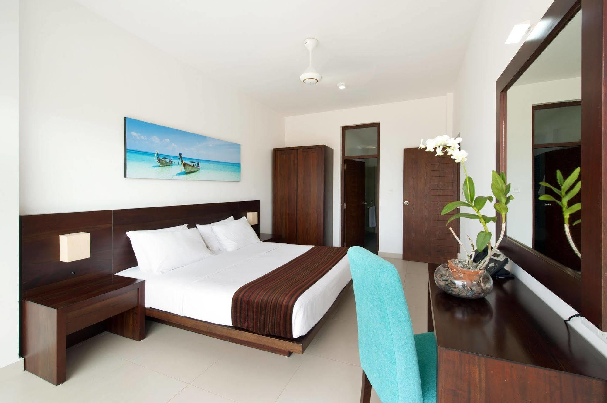 The Beach Apartments Negombo Extérieur photo